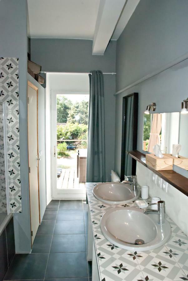Gite De Mougeres Caux Exteriör bild